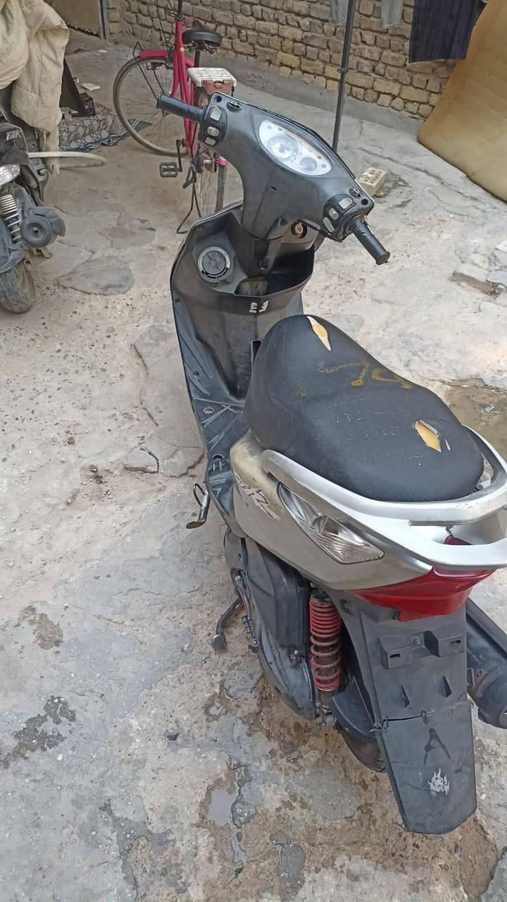 سلام عليكم دراجه ثعلب للبيع دراجه شغاله نكره تخبل مفتوحه مره مكينه خير من الله دراجه حلوه و ما عايزه شي كامله مكمله سعرهه 600 و بيها مجال مكانهه بغداد الحريه الثانيه الشراي يتصل وميكون خاطره اله طيب ***********
