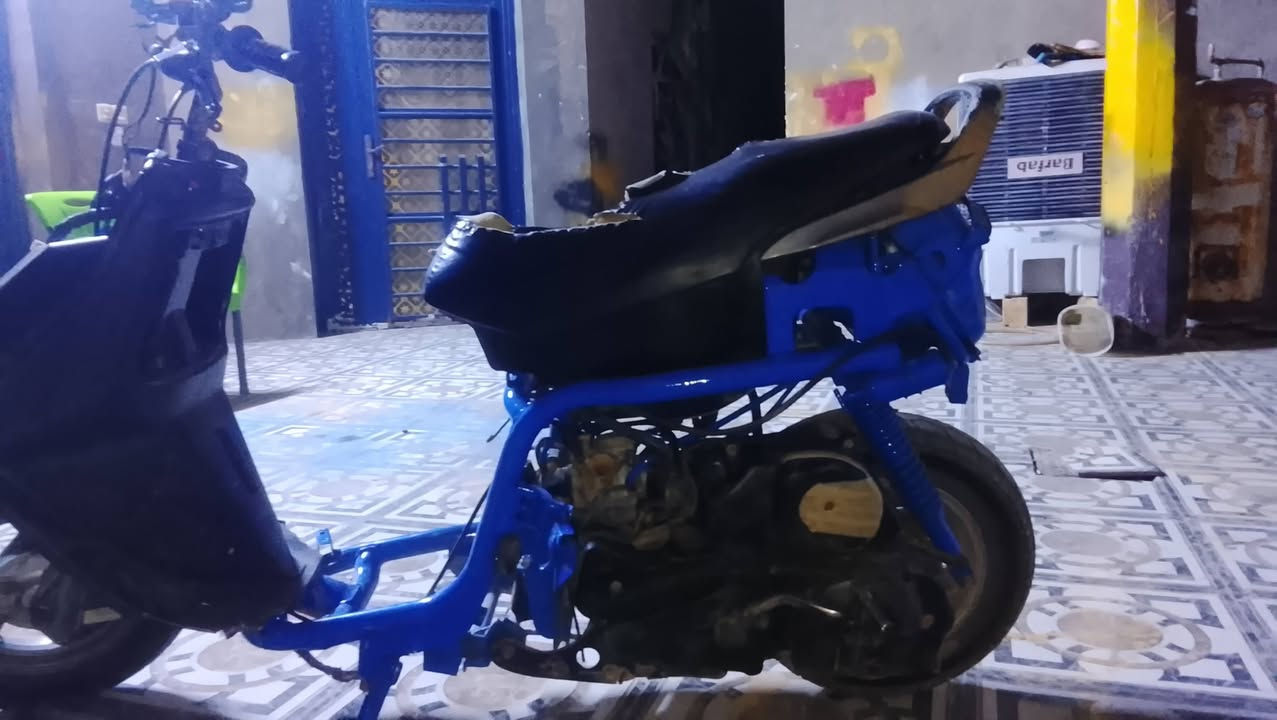 دراجه فراشه 140للبيع  ماكينه مال مفتوحه سعر خاص.***********
