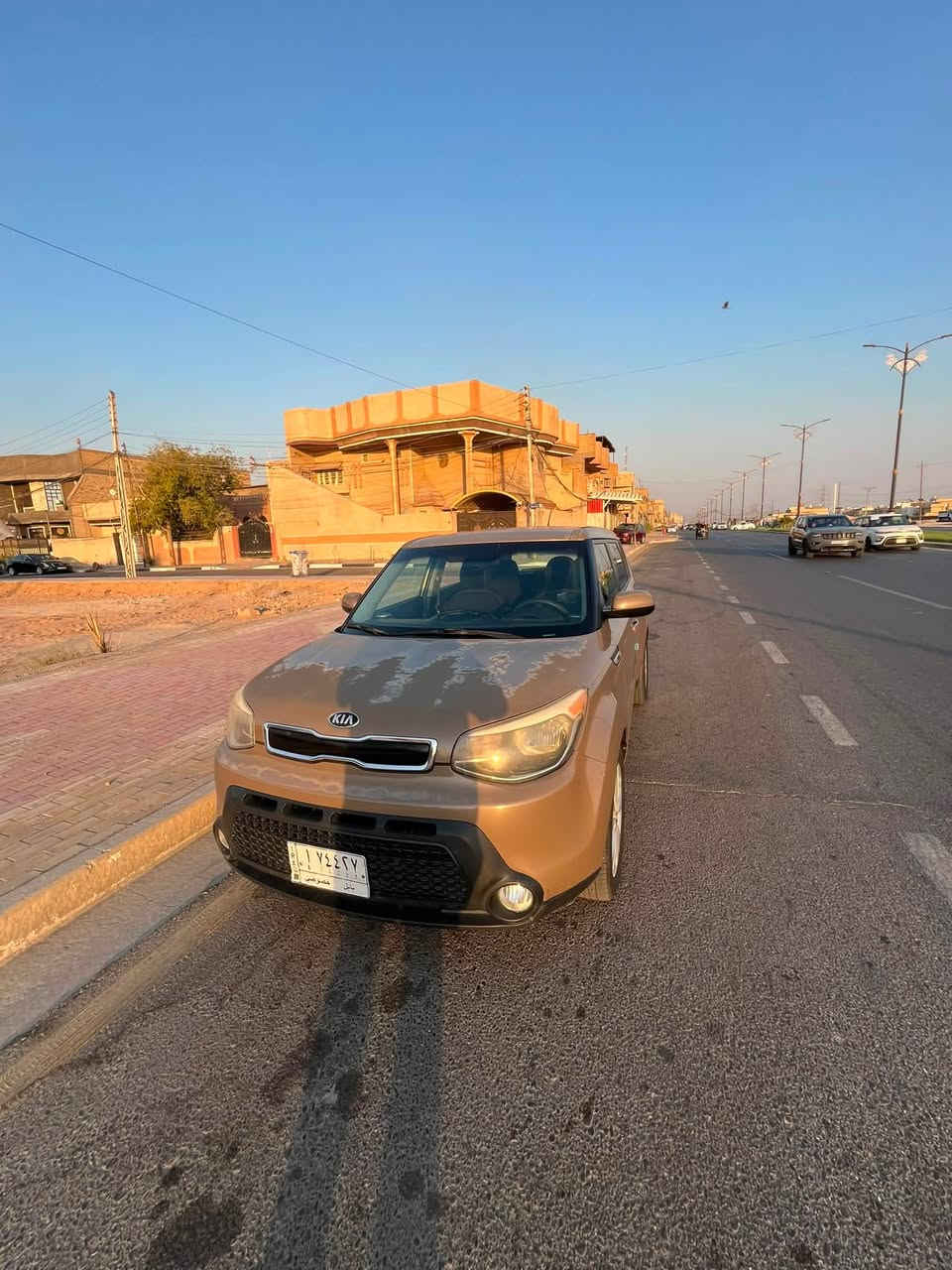 سيارة صول ٢٠١٥ نضيفه جدا 
ماشيه ١٢٠ الف ميل 
وارد امريكي الحادث باب فقط ومرفق معه السونار 
المكينة ٢٠٠٠
الكير مكفول 
السيارة مرتبه وصارف عليها تايرات تخم جديد ومعمرها 
الرقم بابل 
السعر المطلوب ٨٨ ورقه فقط 
وبيها مجال لليشتري وجاد 
***********
