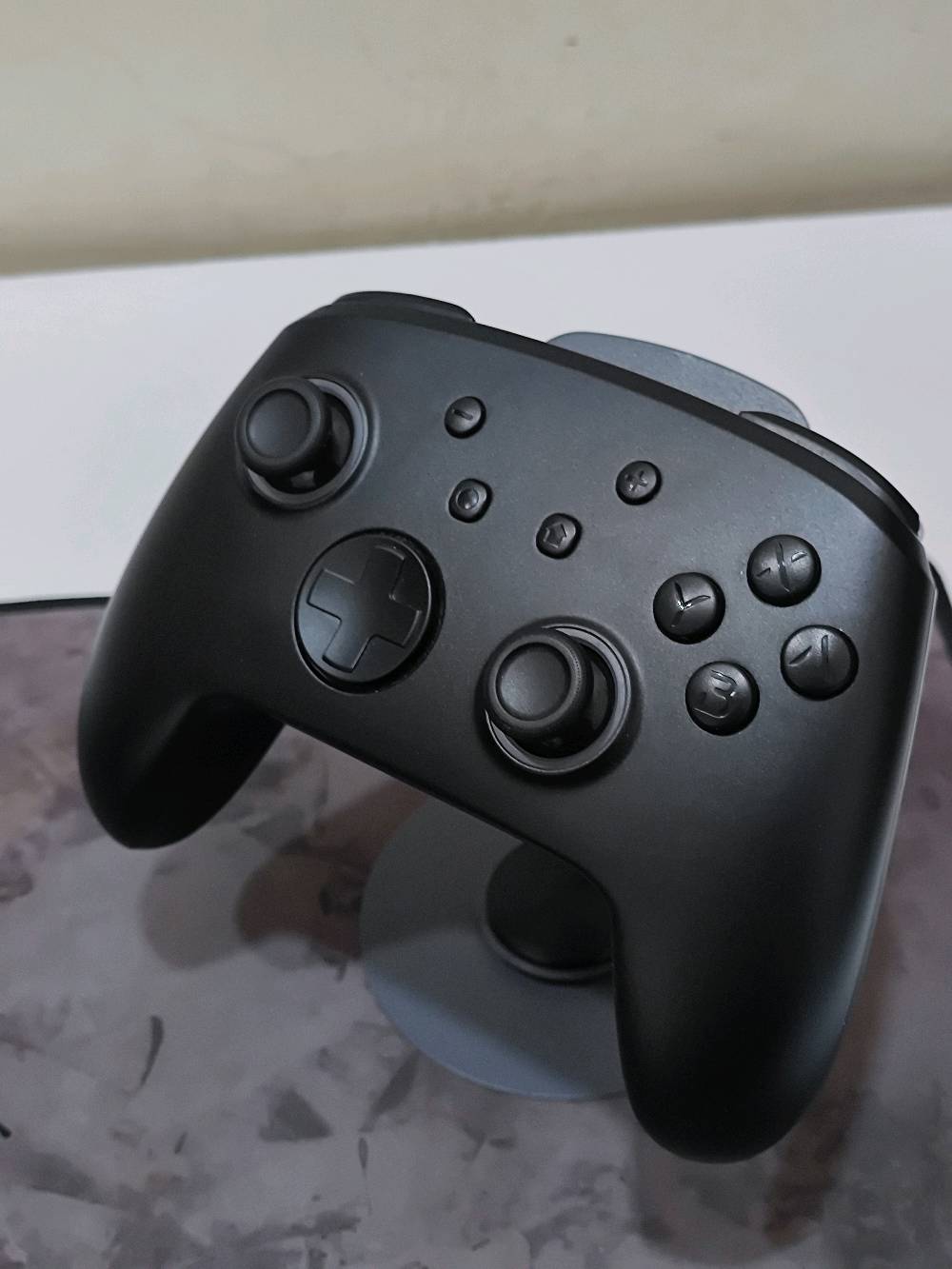 للبيع جويستك Funlab FF01 اخو الجديد مع أزرار إضافية 4 بالخلف وميزة الاهتزاز، تربط على PC والموبايل والبلي هم مع برنامج خاص بيها تربط اليدة وتعدل عليها تدوم 6 ساعات متواصلة مستخدمة استخدام خفيف السعر 40 وبيه مجال لشراي مكاني البصرة ابو الخصيب كوت ثويني
متواجد واتساب رقمي :***********