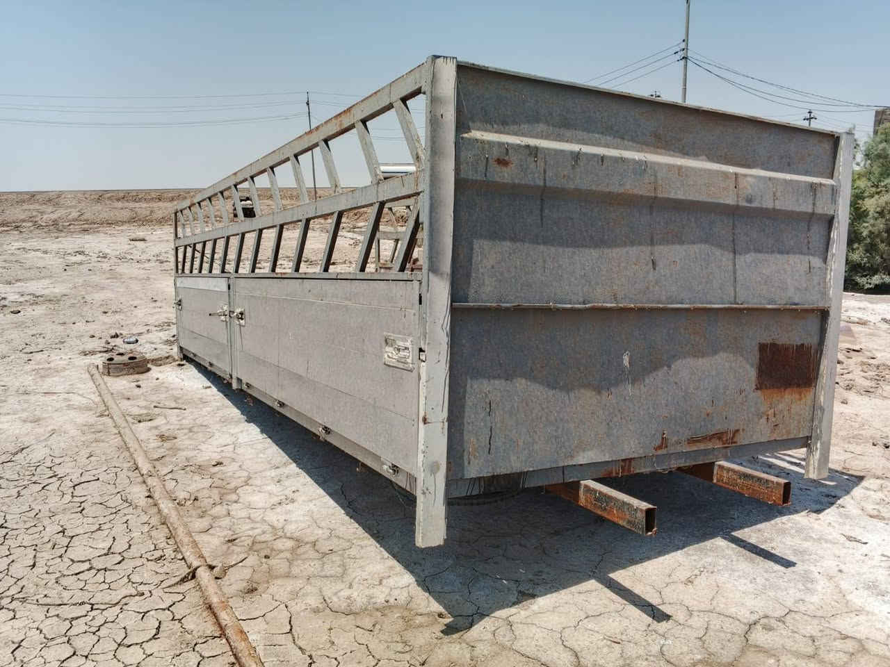 للبيع بدي هينو سته الا ربع كاعيه فافون مكان بصره ***********
