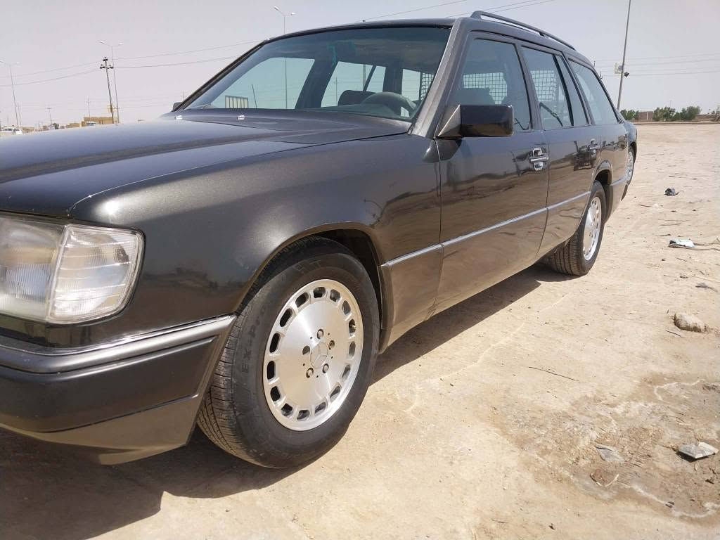 مارسيدس دب ستيشن ٨٩ مكفوله كفاله عامه من الضربه صبغ جماليه فقط وتصويرها موجود قبل الصبغ قواعد دبل سليمه بدون تصليح السياره نقصها تبريد بسمي سنويه ٢٠٣٠
***********
قلعه سكر الرميطة, المثنى
