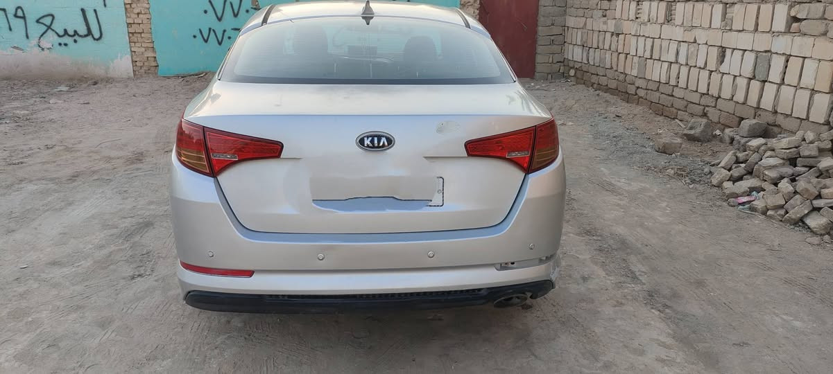 كيا k5
مديل ٢٠١١ حجم المكينة ٢٠٠٠ 

بيها ضربة بالجاملغ الامامي الايمن ومبدل وبالباب الخلفي الايمن ضربه خفيفه موضحه بالصورة وحسب الفحص 

السيارة باسمي السنوية لغاية ٢٠٢٩ الرقم نجف 

البيع فقط وشرط التحويل

السعر ١٠٠ وبيها مجال للشراي 

البصرة - قضاء عزالدين سليم - منطقة الخاص 

***********
