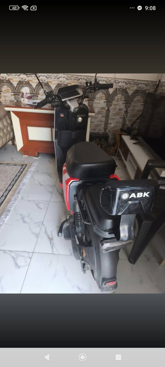السلام عليكم ورحمه الله وبركاته دراجه شحن للبيع نوع R11 ABK دراجه ماصارلي سنه من مشتريه بيه بعض الشخطات بطاريات جدد دراجه كهربائياته كلهن شغالات الدراجه عارضه 700 وبيه مجال ملاحضه الدراجه سعره جديد مالته 900.  ***********
