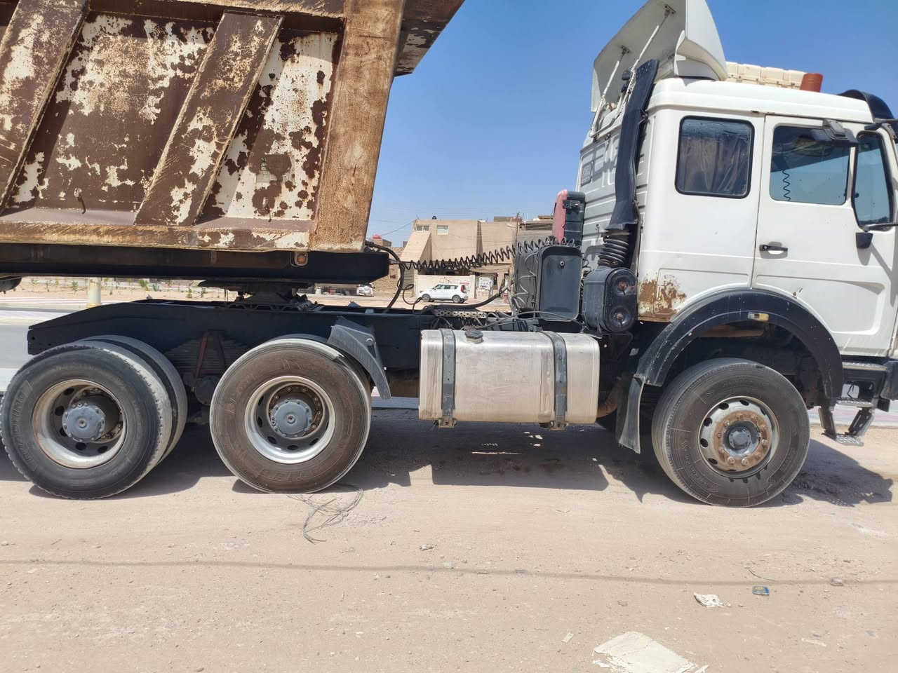 من رخصت الادمن للبيع راس البي 89 مكينه 35كير 160مجموعه نص جيئف ام القيطان قماره بدون صبغ تخم تأخير السياره عوزه زوجين  معه عربانه علم محور شريط اربع  دناكيرالسعر مناسب  اتصل وبيك خير وتدلل ***********
