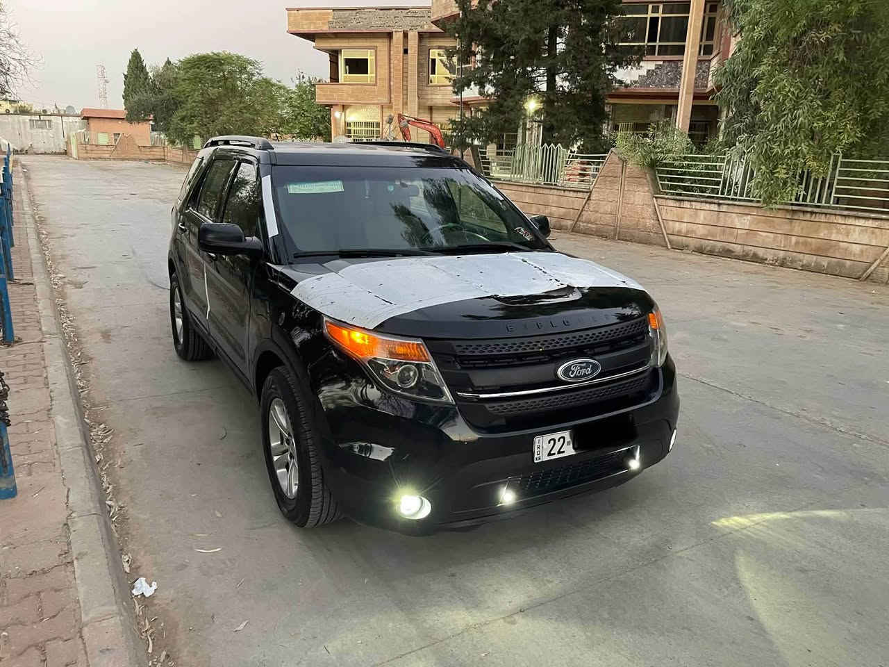FORD EXPLORER
فۆرد ئێکسپلۆرەر
مۆدێل 2011 مواسەفات ئەمریکی
تاک ئەکسل ناوزەرد ٣ڕیز کوشن
چوار تایەو ویلی لۆکی لەژێرە
گێڕو مەکینەو تەبرید بەشەرت
ڕەقەم و سەنەوی تا 2030تازەیە تەحویل و غرامە بەشەرت
سەیارەکە بێ بۆیاخە هەموو گیانی بەشەرت
 سعری  105گەڵاو مەعامەلەیە برایانە
گۆڕینەوەش ئەکەم لەسەر دڵگرتن
*********** شمشمل, السليمانية
