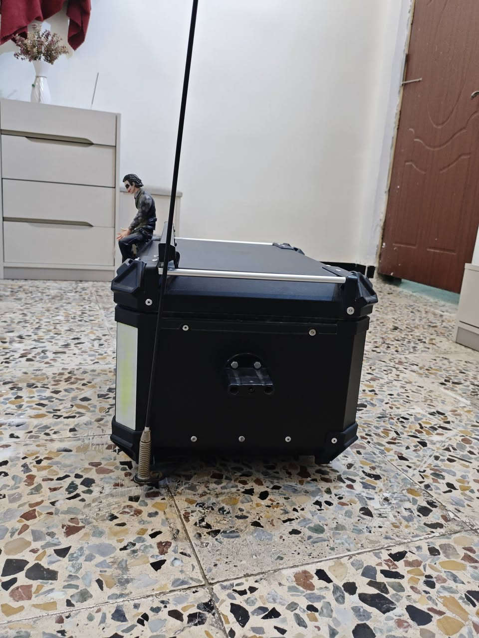 سلام عليكم سندوك جي اس نضيف بي نشرة مال يمنة ويسرة ومن تدوس بريك وبي لجوكر  وهاي مال بطل مي وقواعدة موجودة ونضيف لمحتاجة ويريدة خل يراسلني بكاني بغداد معامل بستان سامي رقمي *********** وساب فقط
