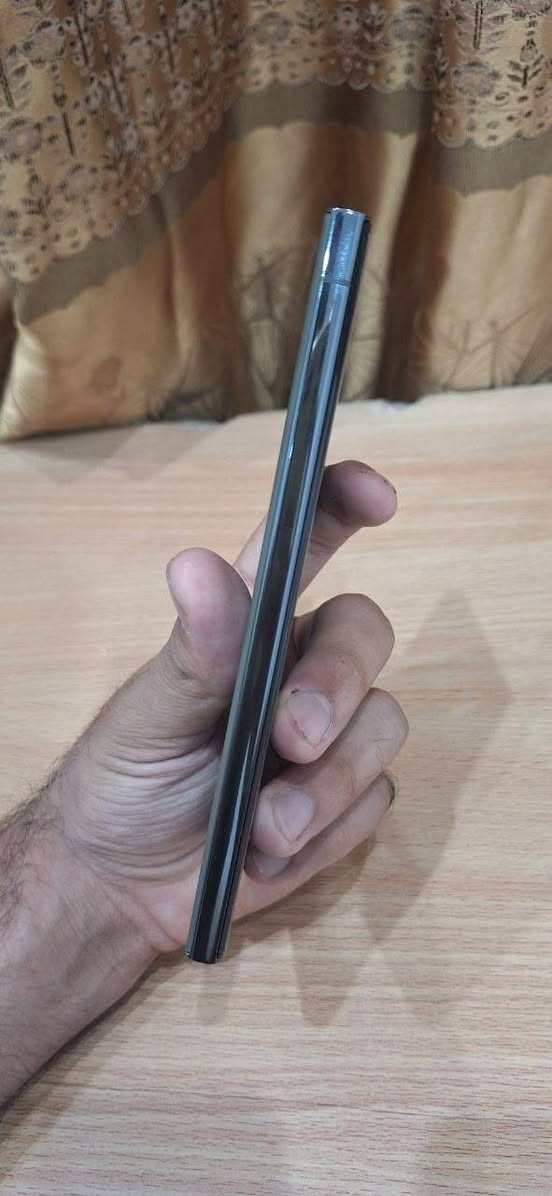 سامسونك كلاكسي s23 الترا للبيع او للمراوس 
مكفول نسخه الشرق الأوسط( شريحتين )
عربي بالكامل 
بدون كارتونه 
سعر ٦٢٥ بي مجال للشراي 
للاستفسار الاتصال ***********
مكاني بغداد مدينه الصدر بغداد, العراق
