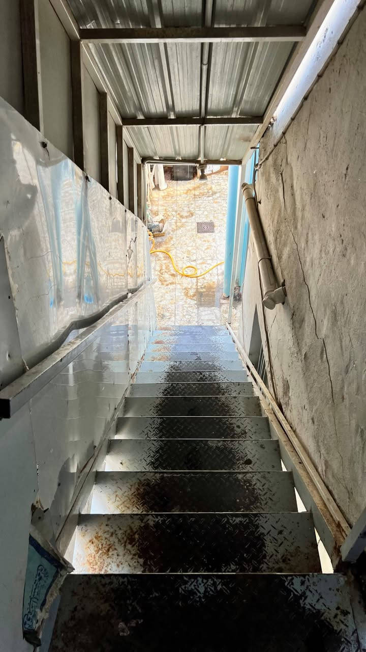 السلام عليكم 
درج خارجي للبيع التواصل على هذا الرقم ***********

