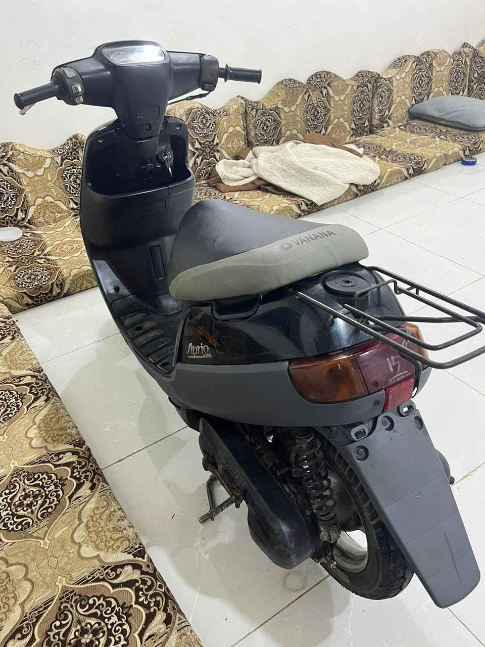 دراجه بطة للبيع مال حاوية مامفتوحه مكينه خرسه شلعه ومعدل كفرات بلادي كلها كهربائيات كلها شغاله سلف هندر اشاير لايت هورن قفل جنطه قفل ستيرن كله شغال مكاني كربلاء السعر 400 وبيها مجال للشراي دراجه مال جناي الرقم ***********
