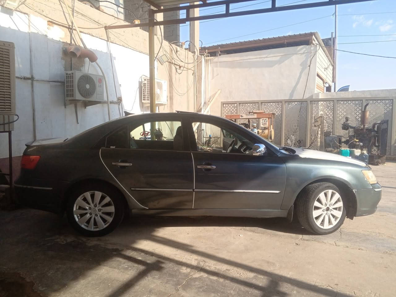 للبيع او مراوس
سوناتا 2010 امريكي فول مواصفات تحكم ستيرن فتحة سقف تدفئة كشنات محرك 2400 دوش ينقص كير مكفول تبريد ثلج  بيها قطعه وحده السياره جاردة السعر ٨٥ العنوان الرمادي تواصل ***********
