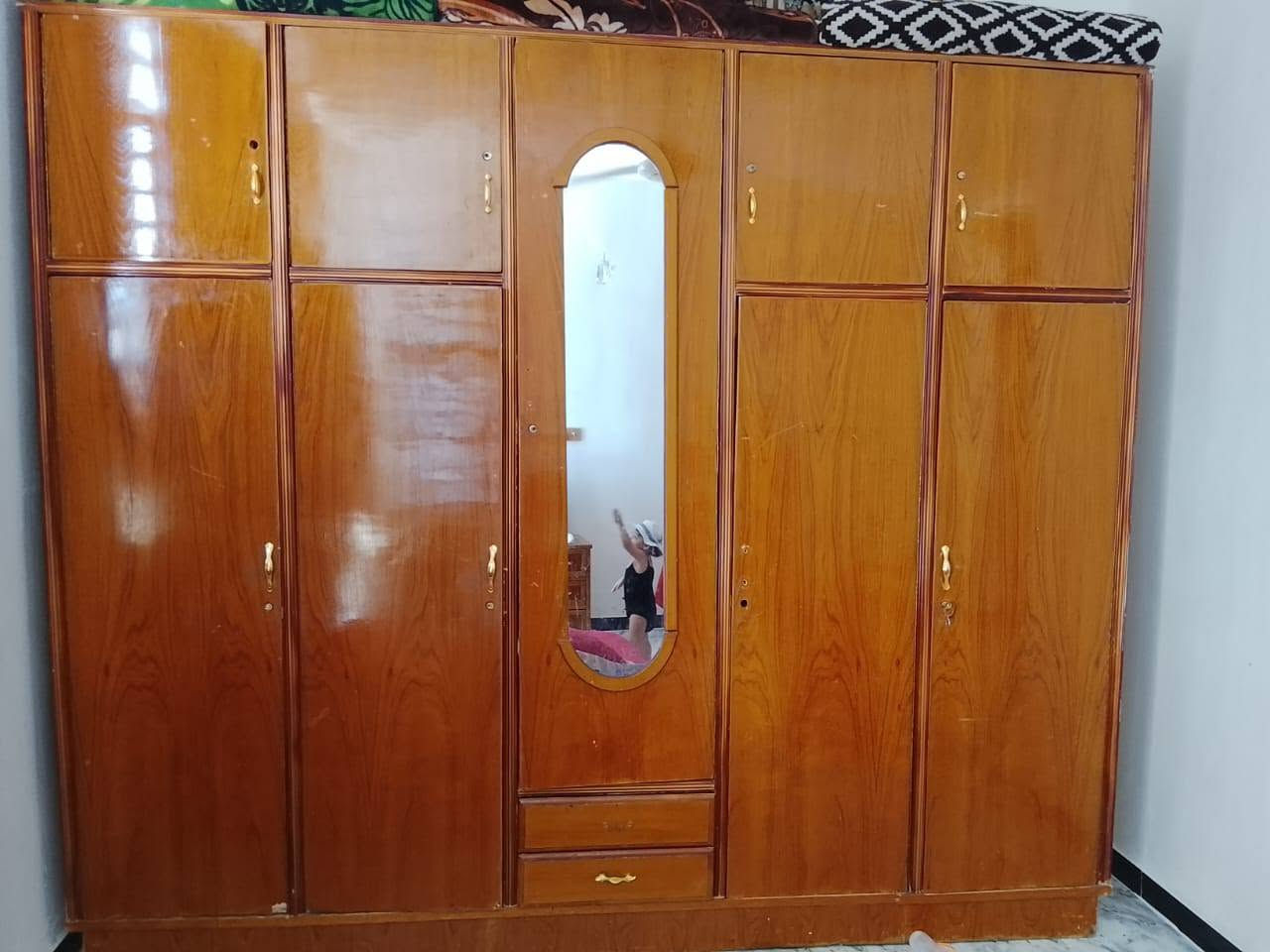 سلام عليكم كناتير عدد 2للبيع صاج درجه اولئ الواحد ب 200 +مجرات للبيع .مستعجلين عل بيع عنوان بغداد الشعب قرب سوق 4الاف ***********
