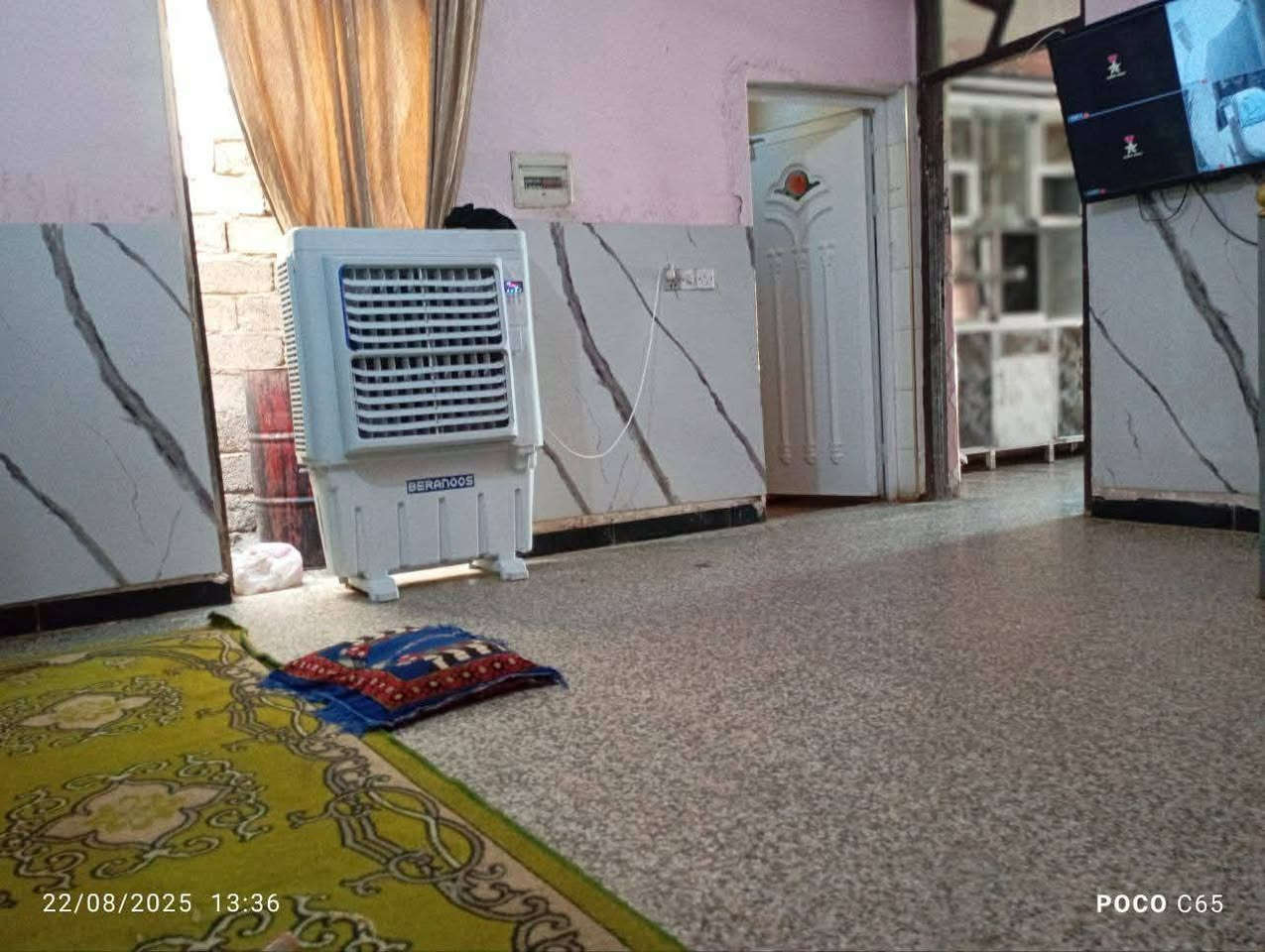 يا الله 

السلام عليكم 

يوجد بيت للبيع زراعي مكاتبة المساحه ( 150 ) متر 

1 - البيت يتكون من طابق واحد بناء حديث 

2 - البيت يتكون من أستقبال و غرفة و صالة 

3 - العنوان منطقة العكيلي مدخل شارع أسواق الفراشة

السعر ٢٥وبيه مجال

للأستفسار التواصل ***********
