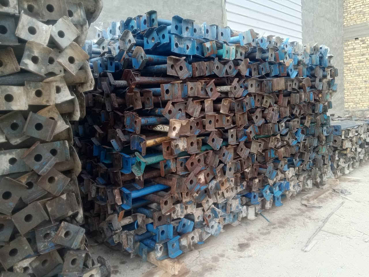 جكات حاضن للبيع طول 4 م نضيفات حيل مثل ماواضح بصوره عدد 1170 مكاني بالحله الاستفسار ***********
