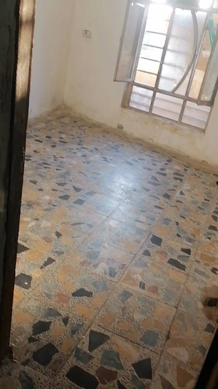 السلام عليكم
شقه للايجار فارغه حاليا تقع في ابو دشير شارع الضغط وبالضبط قرب أسواق جدو اللي بنهاية شارع الضغط

تحتوي الشقه في الطابق الأرضي على مطبخ وصحيات ومنور وفي الطابق الثاني 3 ثلاثة غرف نوم واحده منها صغيره مال اطفال والايجار مناسب

للاستفسار عن الإيجار الخاص مفتوح

للاتصال *********** او ***********

لرؤية منشوراتي اكتب دلالية ابو كرار الشويلي للعقار وراح تشوف كل شي موجود واي شي يعجبك راسلني عليه وتدلل وانا بخدمتك ومستعدين لعرض عقاراتكم لدينا اتصل بنا واتس اب او ماسنجر وبالخدمه

عندك بيت للبيع راسلنا نعرضه الك اتصل بنا واتس اب او ماسنجر

عندك بيت للإيجار نعرضه الك اتصل بنا واتس اب او ماسنجر وبالخدمه

نص مكتوب في الصور:
- ابو كرار الشويلي للعقار ***********