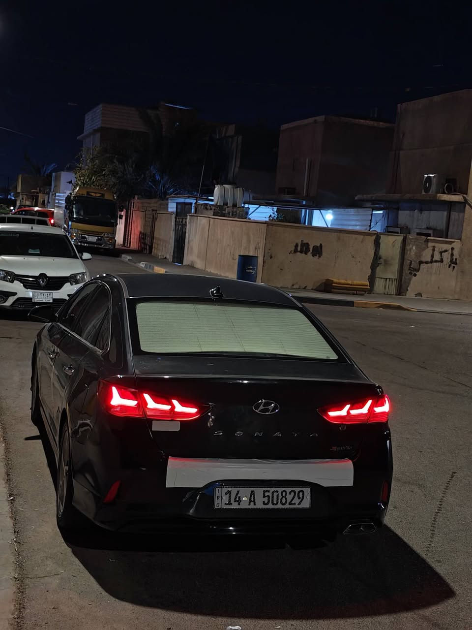 يالله السلام عليكم  

للبيع سوناته  2019 وارد كوري 
محرك دوش 2000

سياره حره بسمي سنويه جديده تنتهي ب2031

حادثه بسيط جاملغ ايمن فقط 
و الصفحه اليمنه مصبوغه 
الوارد كوري يجي ما مكفول من صبغ  

بدون ارباك شرط 

- مواصفات السيارة 1/1 

- بصمة تشغيل

- بصمة ابواب

- بصمة جنطة

- نظام ترحيب عند الاقتراب

- تبريد ابيانو

- سستم نيكل كامل

- شاشة

- كامرة خلفية دوارة

- كشنات كهربائية

1- مكينه  2000 دوش   لمرغوب وضع الشركه  ماشيه 120حقيقي 

2- كير  وتماتيك وعادي ATMالمرغوب 

3-  نضام عدم الازعاج بلتبريد  يعني اذا اجاك تصال ينصه صوته ويرجه لوضعه عند انهاء التصال تبريد امامي منفصل  تتحكم  بلبروده  مال سائق والصدر 

4-  حساس امطار 

5- شاشه بلدشبول لاضهار الاعطال 

6-   3  وضعيات للقياده

7-  اناره واشاره ترحيب عند القترات 

8- سمارت روز يعني تثبيت السرعه ذكي 

9- سماعات 10 انفتي مضخم صوت 

10- الايت نضام  highbeam  يعني تصعد وتنزل العدسه معى الطريق وتماتيك

11- حساس تايرات   +تخم تاير جديد 

12-نضام ABS مانع انزلاق

13-مري تعميم ضد الاضائه العاليه  + بلو لينك + باب كراج +  مكالمه طوارئ

14- نضام الملاحه

15-  انضمه للقياده  SPORT   و  ECO  اقتصادي   

 وسبورت عادي وتفاعلي 

16- تحديد موقع السياره  GBS

17-مخارج شاحنه واير ليس   وبلوتوث و USb

18- حاكيه بلاديه

سيارة جداً حلوة ونظيفة ومابيها اي  نوواقص.........

-----------------------------------------السعر 127  وبيه مجال شي بسيط ......مكان سياره بصره  ....

واتساب ***********
