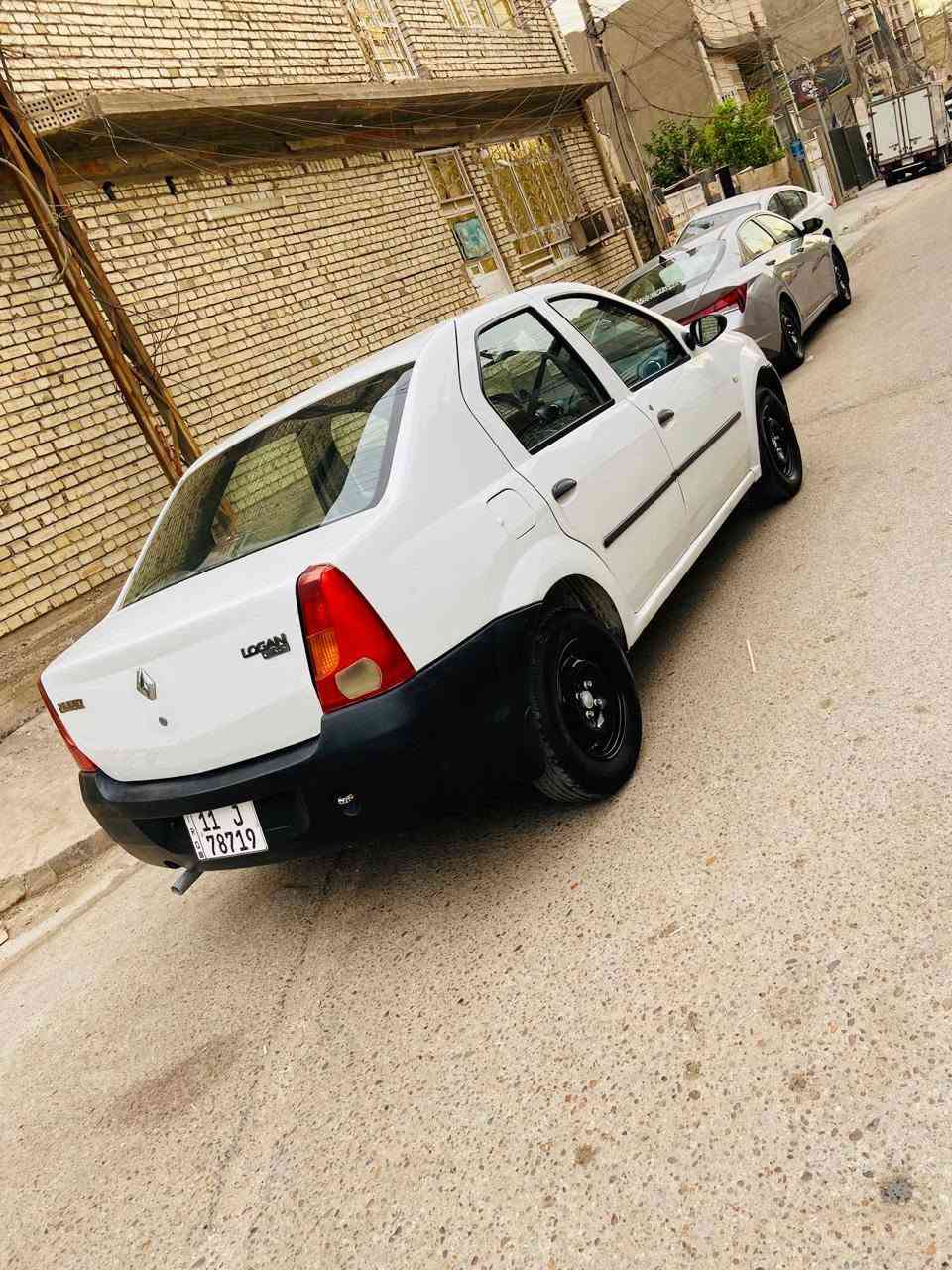 رينو موديل 2009 محرك ممتاز كير ممتاز حداديه جيده سياره تخم تاير جديد رقم بغداد الجديد باسمي تبريد ثلج تدفئه شغاله السياره باور ستيرين السعر 36 بيها مجال الاستفسار على هذا الرقم *********** محمد العنوان بغداد الشعب
