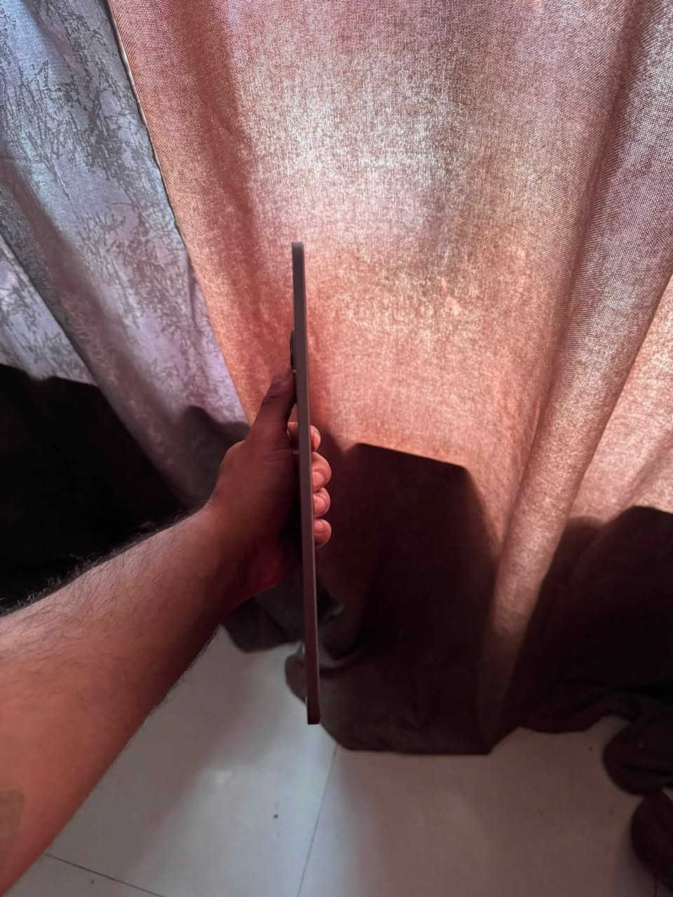 ايباد برو 2020 شاشة 11انش ذاكرة 256
الجيل الثاني 
120 هرتز مناسب للالعاب و للاستخدام اليومي 
كارتونه وياه
مابي لا كسر لا شخط نفس ماموضح بالفيديو 
نضيف كلش 
سعر 580 وبيه مجال بسيط 
للتواصل رسايل ع الواتس ***********
