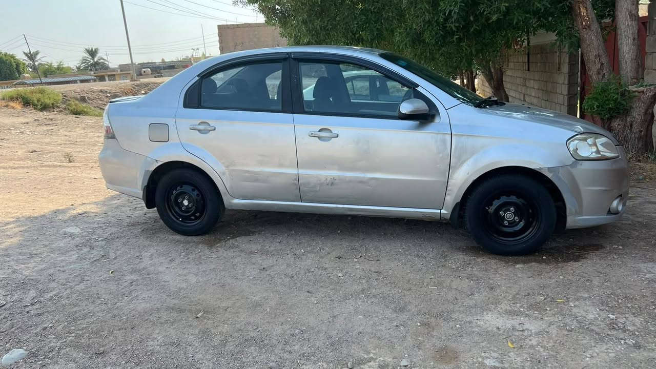 السلام عليكم افيو امريكي كير اتوماتيك موديل ٢٠١١ سياره محرك كير تخم تاير حداديه تبريد بيه رشات صبغ واضحه بالعين رقم بغداد الجديد تحويل مباشر بيه السعر ٤٥ وبيها مجال للإستفسار ***********مكاني كوت
