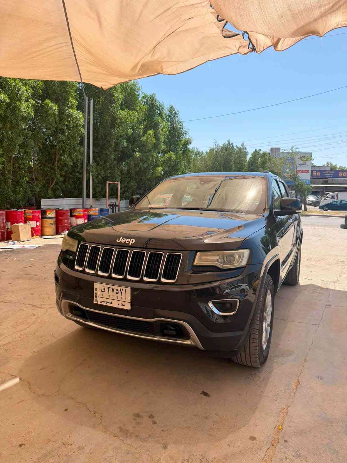 جراند شيروكي ليمتد • ٢٠١٤ • دفع رباعي