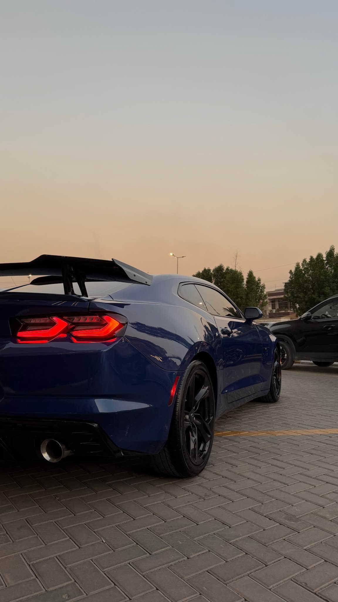 السلام عليكم … الجمال والاناقة 💙 للبيع كمارو Rs 6 سلندر  موديل 2023
فووول مواصفات عدى الفتحة ماشية 21 الف فقط سيارة جاهزة وجديدة دخول جديد حادثها جاملغ وبنيد وشوية بين الباب والجاملغ الايمن
مواصفات لد امامي 
كشنات حضن 
شاشة كبيرة كار بلي
هاندبريك بصمة
ثلاث انضمة قيادة
بصمة 
تشغيل عن بعد
كشنات كهرباء
بك لايت كورفت
السيارة جاهزة من كلشي سعرها 148 وبيها مجال بسيط
مكانها بغداد السيدية
*********** بغداد, العراق

نص مكتوب في الصور:
- CHEVROLET CAMARO SS 6.2L V8 2 0 2 3 M O D E L Y E A R AMERICAN LEGEND PERFORMANCE 6.2L V8 ENGINE 455 HP HORSEPOWER 10 SPEED AUTOMATIC RWD REAR WHEEL DRIVE 2023 MODEL YEAR LOW MILEAGE (OPTIONAL) SS PERFORMANCE BUILT READY FOR A NEW OWNER