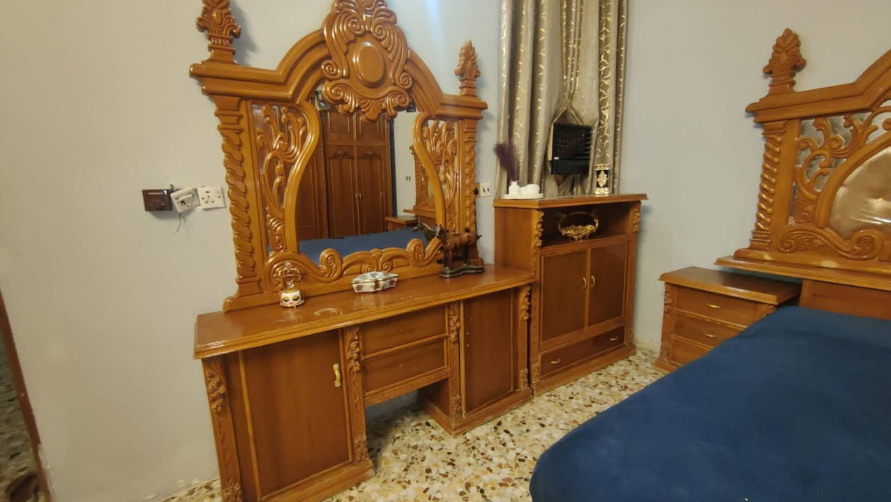 غراض للبيع نظيفات استخدام قليل  مستعجل عليهن قيم واخذ *********** مكاني الحسينيه

