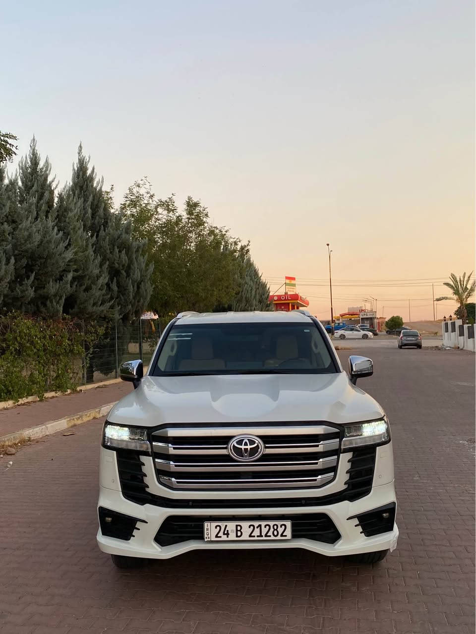 لاندكروز ٢٠٢٤ • V6 • بدون صبغ