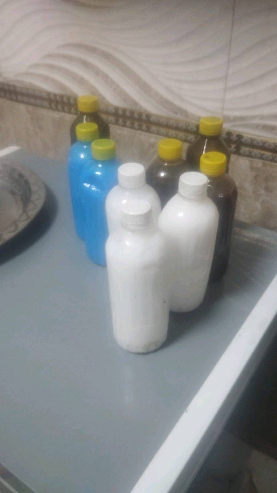 -: شامبو يرطب ويغذي ويمنع التقصف
- الأبيض: بلسم ينعم
- : معطر ثاب ارضيات