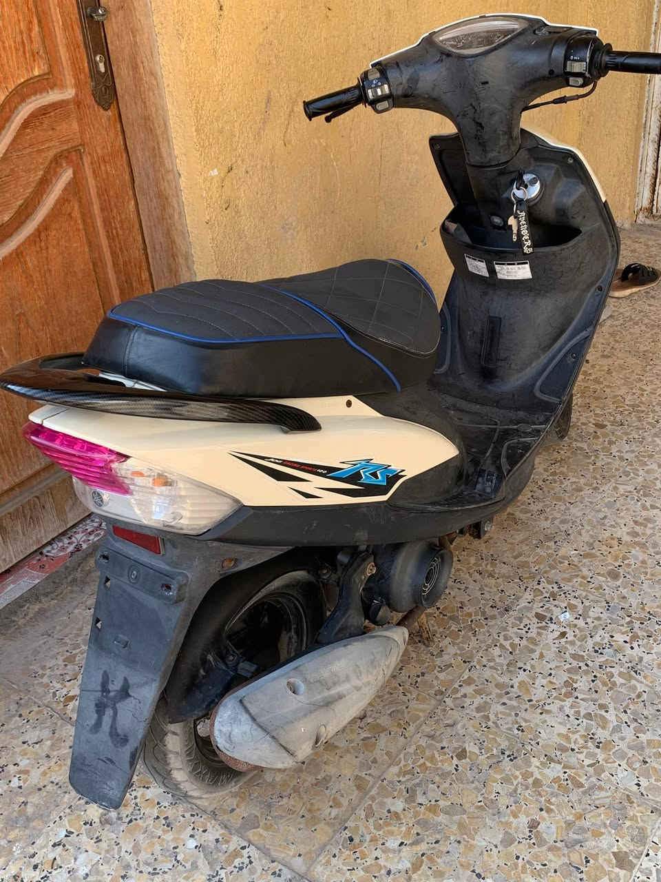لبيع دراجه كفاله كلشي شغال لا تسالني شبيه كفاله دراجه اشاير لايت بك لايت هورن قفل صندوك قفل سكان كيج سرعه كيج بانزين كلشي خير من الله وصل موجود مال معرض شلعه ومعدل خير من الله مكان بصره ابو الخصيب سعر 900 مجال بصيط رقمي ***********
