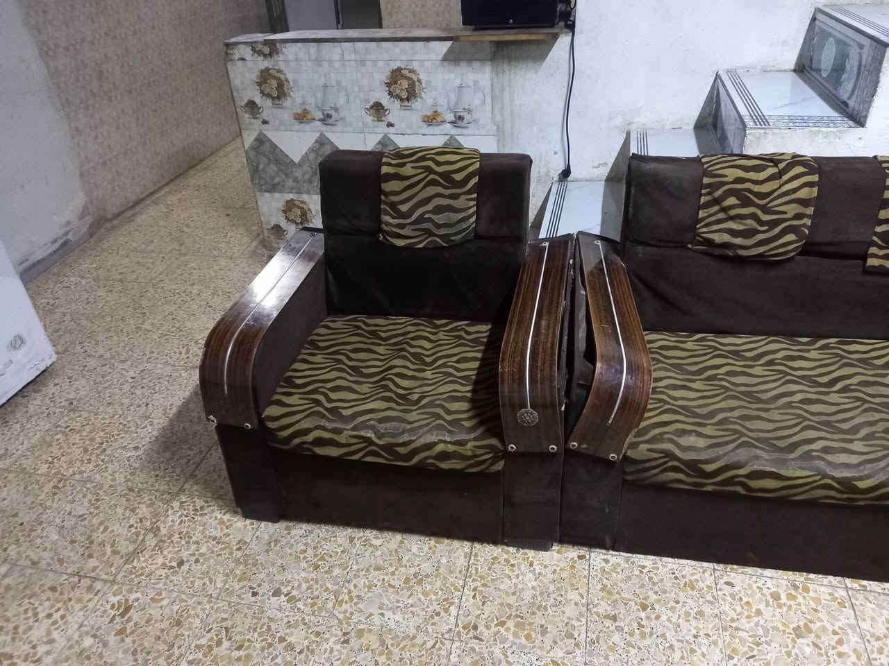 السلام عليكم اغراض مناسبه بيع مستعجل 160 شلع***********
