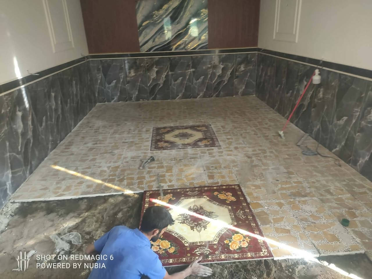 خلفه سيراميك جداري ورضى متفرغ حاليا ***********
