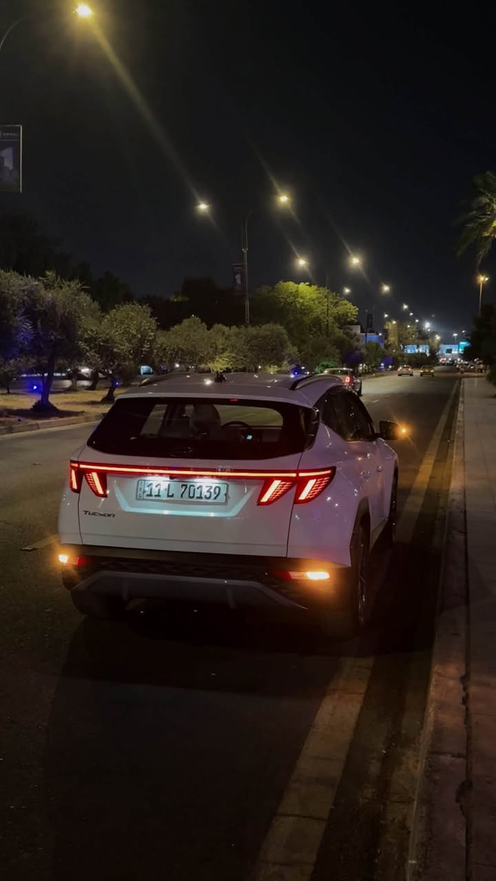 🚘 هيونداي توسان خليجي 2024
📍 ماشية 20 ألف كيلو                                        ⛽ بنزين محسن + دهن أصلي
🛡️ السيارة كفالة بدون صبغ بدون تبديل على وضع الشركه 
المواصفات:
• بصمة تشغيل وأبواب  
• ترحيب ومرايا شفط  
. عدادات دجتل (شاشة)  
• تشغيل عن بُعد  
• شحن وايرلس  
• كشنات كهرباء  
• ويل 18  
• حساسات أمامية وخلفية  
• سايد بريك كهربائي + أوتو هولد  
• 3 وضعيات قيادة  
• بردات أبواب وصندوق  
• Apple CarPlay + Android Auto  
السيارة كاملة وما ناقصها أي شي وجاهزة للفحص                                                             محرك كير صدر تبريد تايرات كله على وضع الزيرو
السعر 197$ 
عنوان السيارة بغداد حي الجامعة 
الشراي يتصل واتساب موجود فقط
                                    ***********
