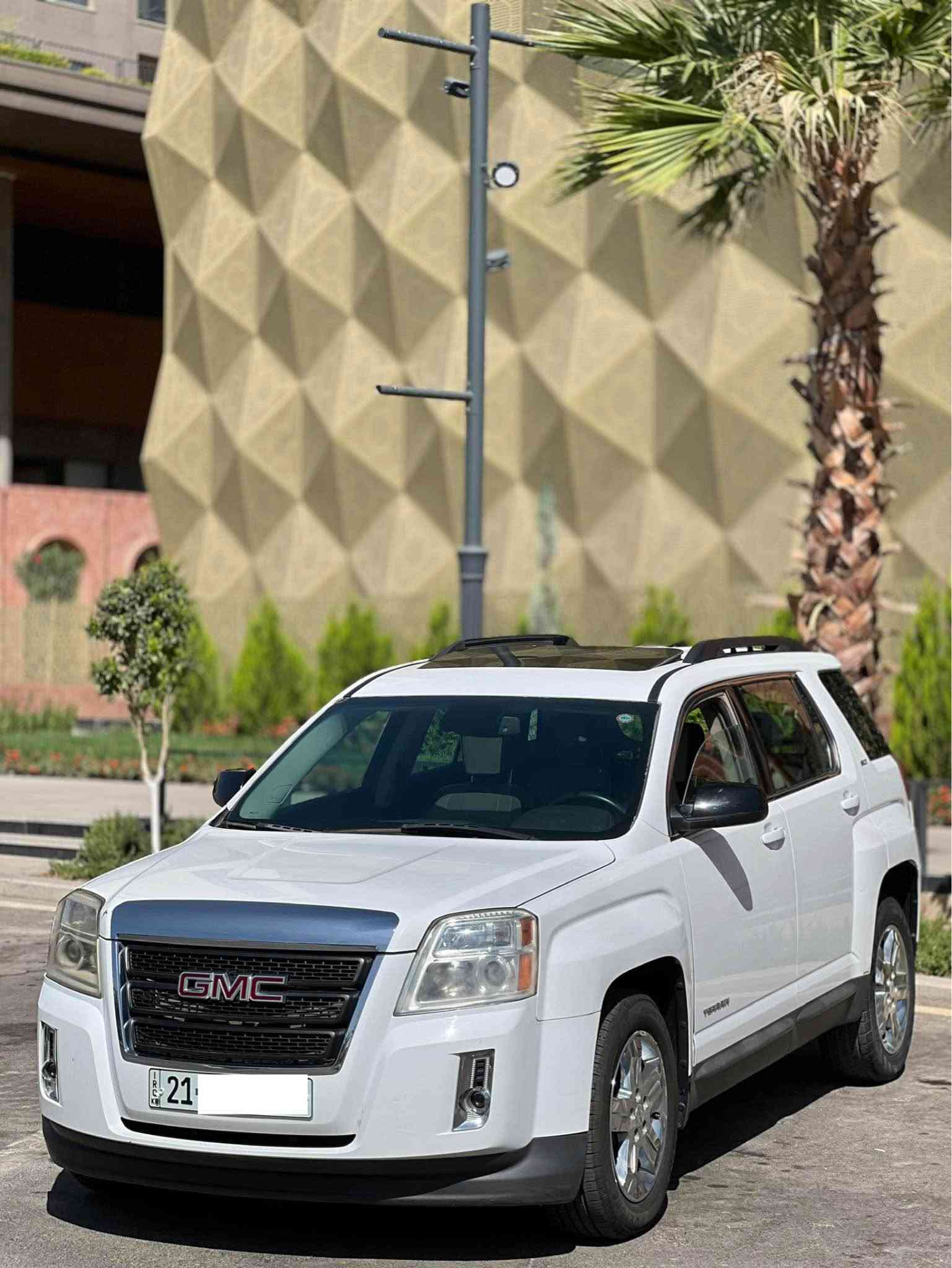 Gmc Terrain 2013 105$  
فول فول مواسەفاتی خلیجی بێ بۆیاخ 
نرخی ١٠٥$ و مەجالێکی کەم 
سعر: 105$ مجال 
مواسەفاتەکانی( سڵاید - شەغال -ویل کرۆم - شاشە و کامێرا و تەحدید سرعە - دەبڵ گێڕ - سنوق جەگ و کارەبای ٤ تایەی لۆکی لەژێرە - ئاوێنە هیتەر - ناوزەرد و کوشن جلد و کارەبای - مکەبەرەی pioneer ) 
مەکینە ٦ بستۆن ٣.٦ تاک ئەکسل 
ڕەسمی سۆنەریم داناوە 
هەزەی نوێیەو سەنەوی تا ٢٠٣١ تازەیە بەناوی خۆمانەوەیە 
سلێمانی ناوشار 
*********** السليمانية, العراق
