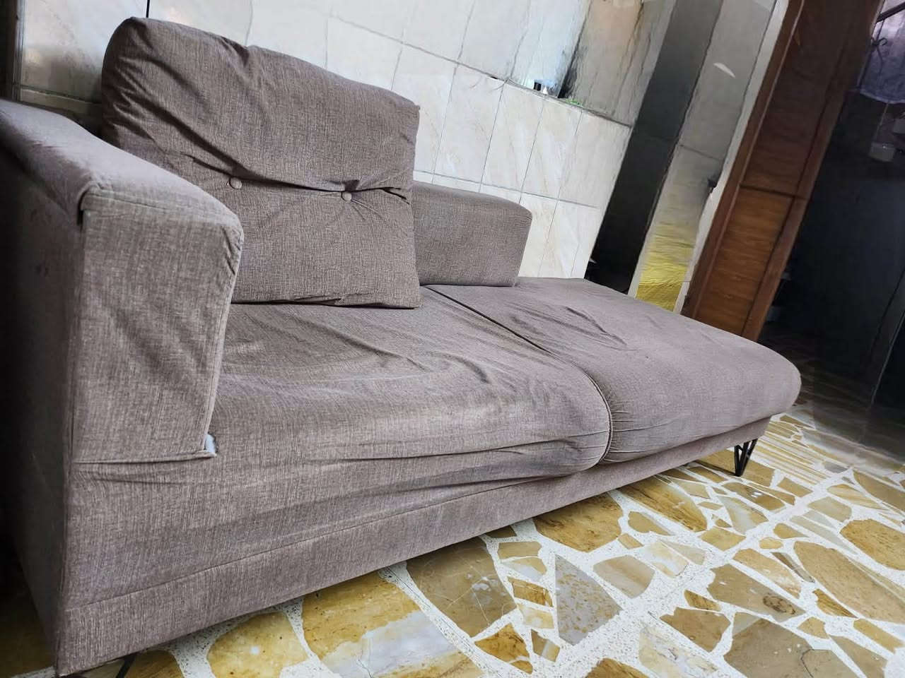 مساء الخير تخم ٥ مقاعد تركي مابي اي ضرر للبيع ٢٠٠ للتواصل والاستفسار اتصال على الرقم
***********
