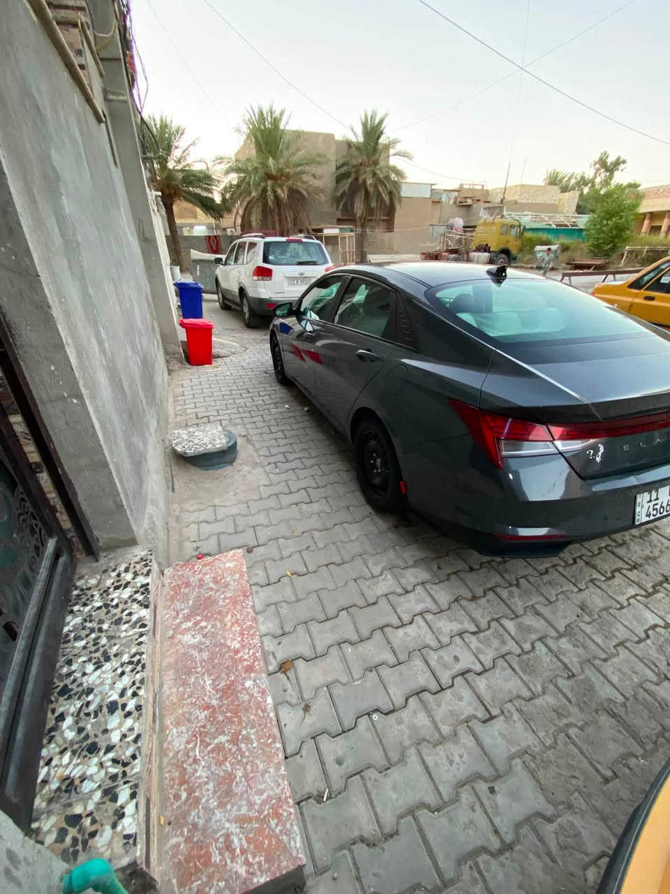 السلام عليكم

للبيع هيونداي إلنترا هايبرد موديل 2023

* حادثة بنيد سرقة، والتفاصيل ورقم الشاصي موجودة بالصور.
* السيارة بدون شاصي وبدون لغد، وجاهزة للاستخدام.
* الممشى:29 ألف ميل.
* السيارة باسمي، سنوية جديدة 
* وهزة جديدة.

المواصفات: فول ما عدا لشاشه ولفتحه

* تحكمات على المقود.
* قيادة ذاتية.
* مثبت سرعة.
* رادار أمامي وجانبي.
* كاميرا خلفية.
* شاشة (مدوشمة).
*تدفئ كشن
* هورن بوش أصلي.

السعر:152$ وبيه مجال للطيبين 
البيع أو المراوس حسب القناعة.

📍 الموقع: بغداد – الشعلة
📞 رقم الهاتف: ***********
