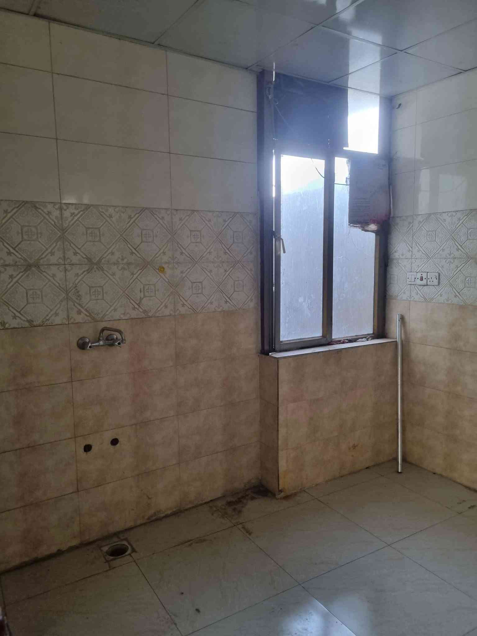 شقة للايجار  مساحة ٩٠ متر طابق ٢
غرفتين وصالة ومطبخ 
في الدورة-جمعية خير الله
سكن عوائل فقط 
٣٥٠ الف
للاستفسار اكثر الاتصال او واتساب
***********
