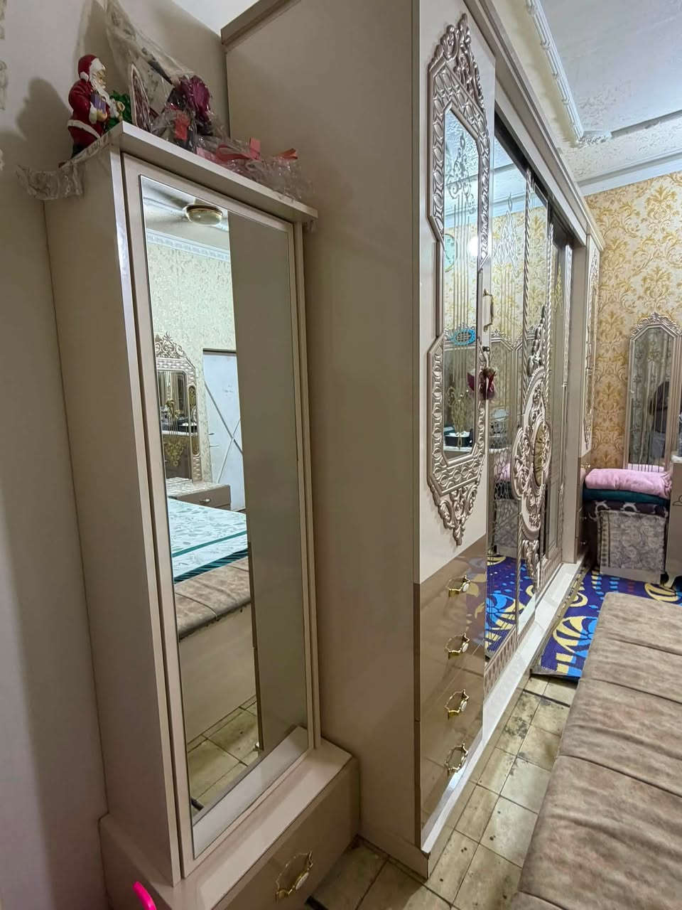 السلام عليكم غرفه نوم تركي جديده قبل سنتين شادها اي نقص ما بيها ونظيفه تجي تشوفها بعينك وتقتنع بيها غرفه حلوه وضخمه حته الصور مال معرض موجودات بلمنشور
مكاني بغداد البلديات 
للتواصل *********** متواجد واتساب 
السعر ب900 وبيها مجال ❤️
