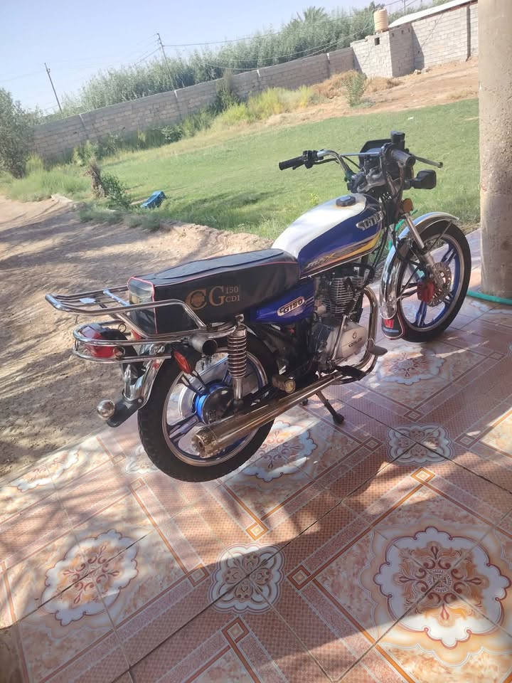 دراجة موديل ٢٣ مكفوله كفالة عامة من كلشي الشكل احلاة من الصوره السعر٥٥٠وبيه مجال مكان ديالى الخالص 
الرقم ***********
