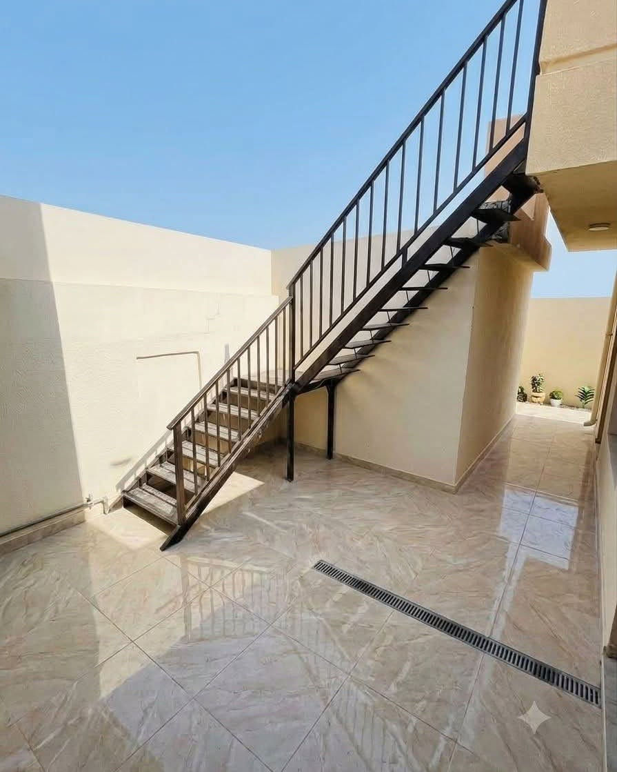 حدادة • أبواب وشبابيك • مخارج طوارئ