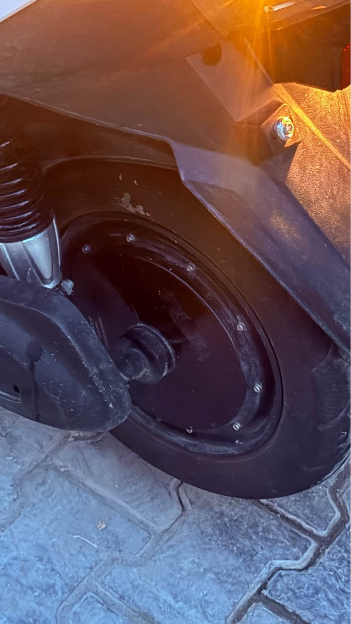 دراجه شحن اخت جديده ماشيه الف

للبيع البارحه شادلها بطاريات جديده من مؤيد طيارة

6 بطاريات كبار نوع ABK 32امبير 

سرعه 75  كيلو متر 

مسافه تمشيك 50-60 كيلو

3 سرع

دبل اشارة كلشي شغال 

السعر 725 الف وبيه مجال بسيط

شراي يتصل او واتساب على رقمي

***********

مكاني بغداد- الحريه بغداد, العراق

