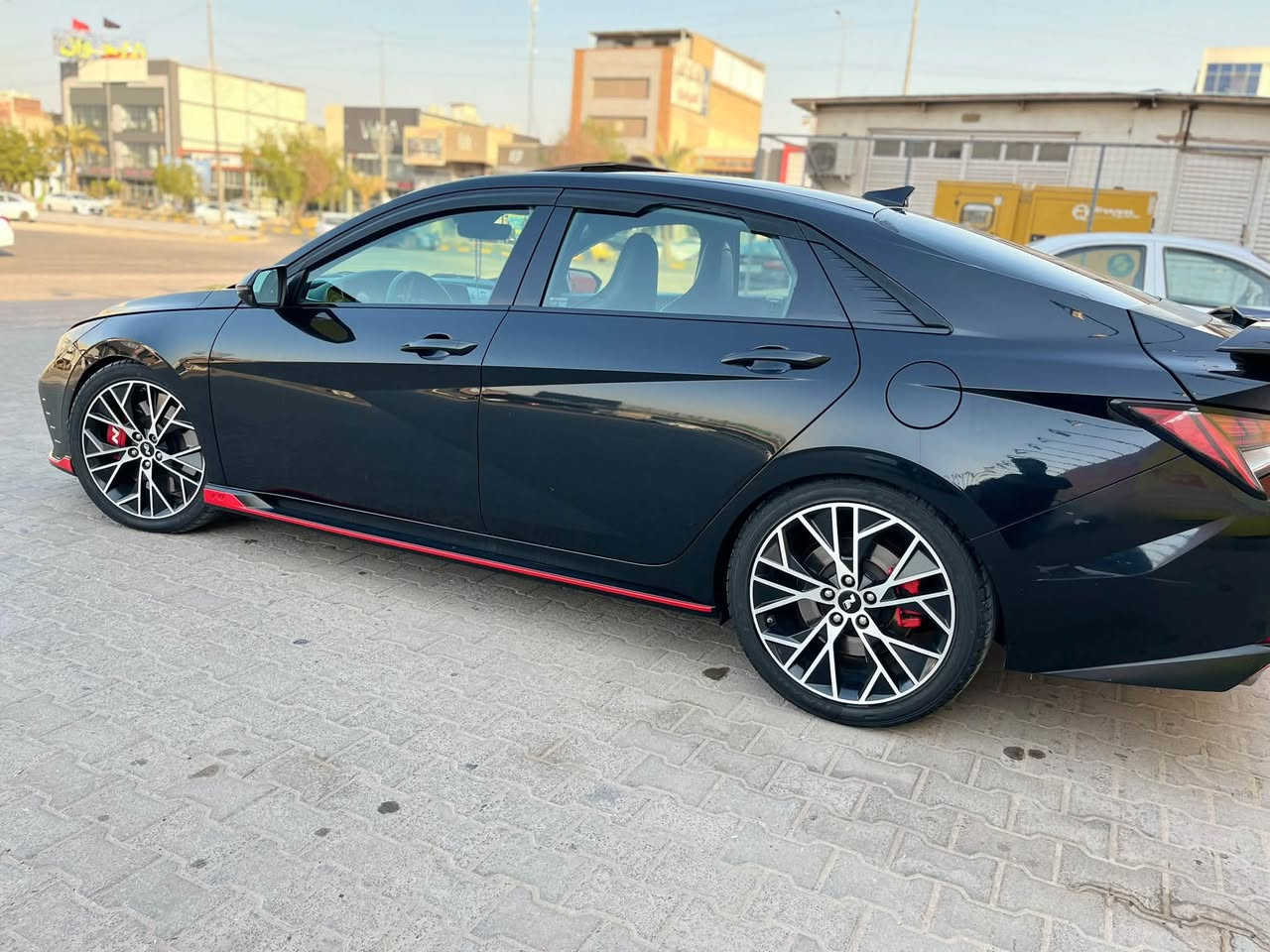 🚘 للبيع إلنترا N 2022
سيارة نظيفة جداً، استخدام شخصي ومحافظ عليها، وحالتها ممتازة.
رقم بغداد بأسمي ثاني يوم احولها 

فقط دعاميه وبارد خفيف گد شبر  على چاملغ الايمن والبونيد 🇺🇸 وارد أمريكي 
⚡ 2.0 تيربو
⚙️ DCT
✨ فل أوبشن

وماحاجه اعرف على مواصفاتها 

📍 النجف
💰 **السعر:158$ **

وعل الفحص  وبيها سونار ، والجاد يتواصل خاص 📩

او على رقم ***********
