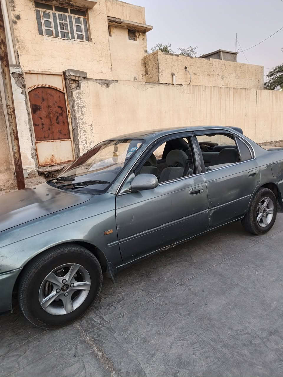 كورلار لبيع موديل 1993سياره نضيف اي نقص مابي سعر 50بي مجال عنوان ديالى رقم ***********
