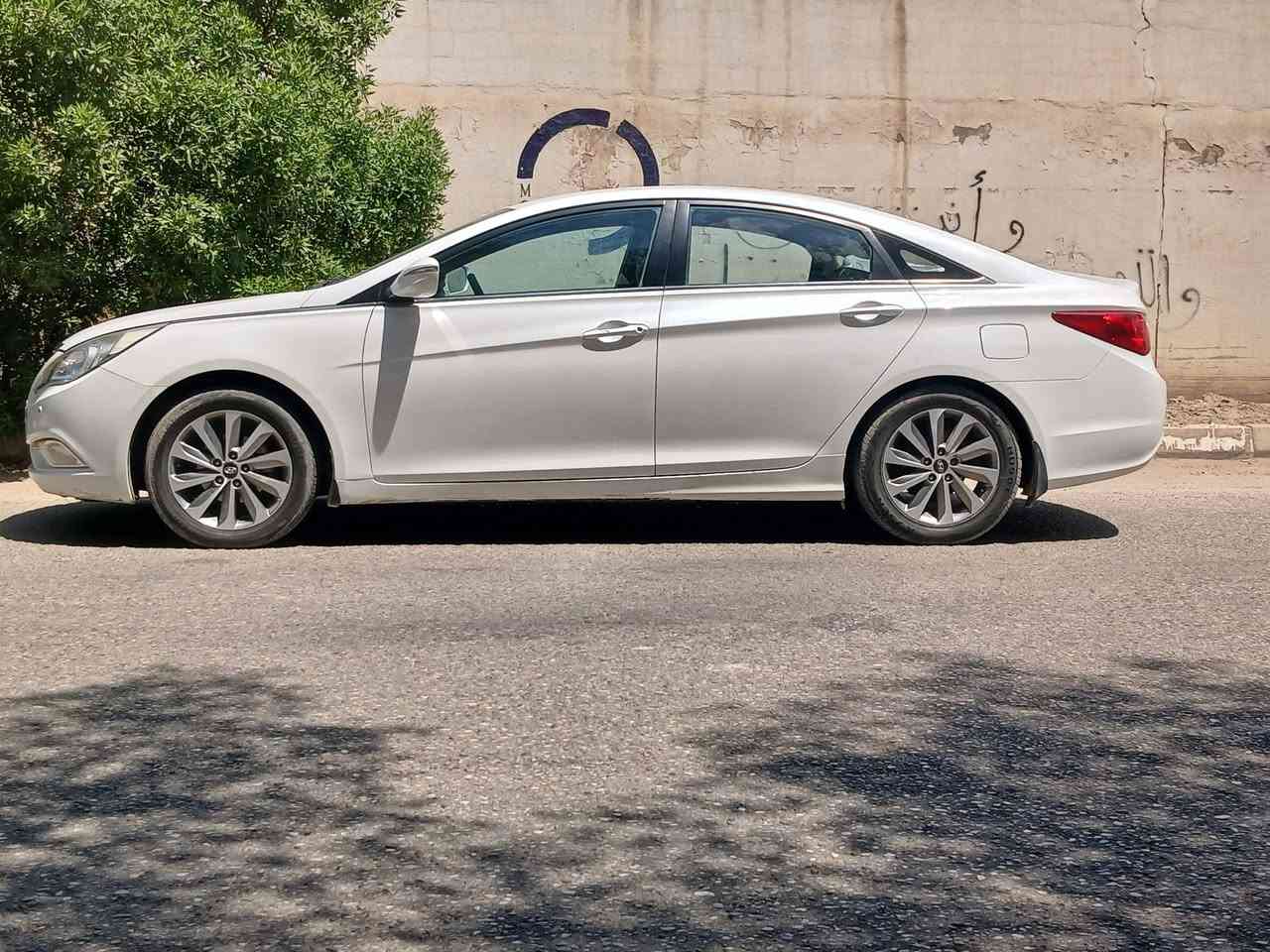 سوناته ٢٠١٥ خليجي رقم بغداد انكليزي سنوية جديديه ٢٠٣١ بسمي سياره جهازه من كلشي تبريد حداديه مكينه بيها سونار مرفق بلمنشور ب ١٤٠ وبيها مجال مكاني بابل حله اتصال ع رقم ***********
