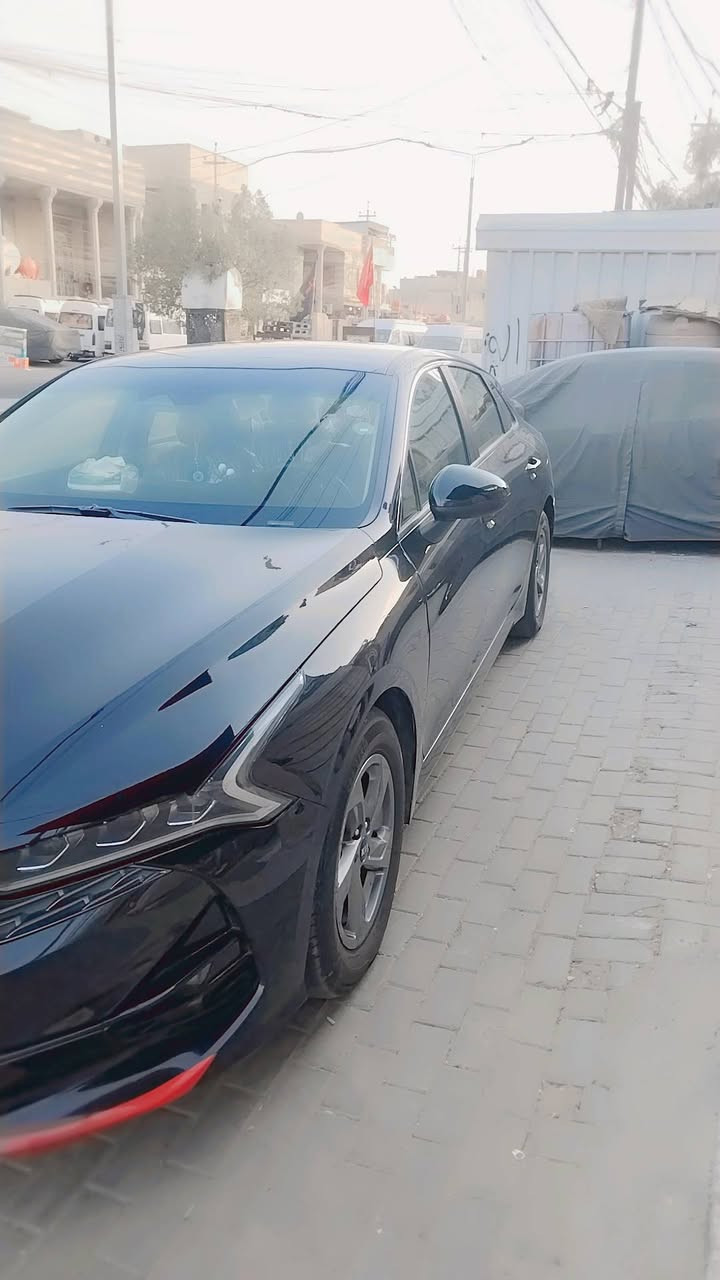 السلام عليكم كي 5 مديل 21 سياره حلوه مكينه كير تخم تاير حداديه جديده السياره جاهزه فول مواصفات
ما عده الفتحه بل قماره السعر 125 وبيه مجال حك الجيه ***********
