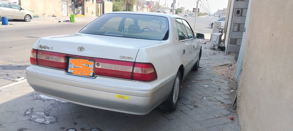 السلام عليكم. للبيع كراون 1996 جديده بمعنه الكلمه مكينه وكير وحداديه وتخم تاير وبدي ودواخل احله من الصور دخول جديد وتسجيل جديد باسمي بيها كصه بجم فقط السياره. جاهزه وماتعب مكاني بصره السعر قفل ٧١ورقه للستفسار *********** البصرة, العراق
