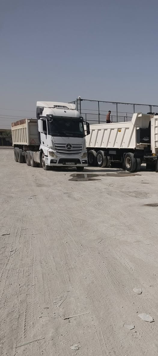 مقطوره للبيع طول ٧.٢٥٠ سبعه وربع خفيفه مال كبان عمل سنة ٢٠٢٣ نضيفه فول مكفوله كفاله عامه جك تريله تايرات نص عمر  للبيع السعر ١٨٠ ورقه وبيه مجال دفتر و٨٠ ورقه ***********
