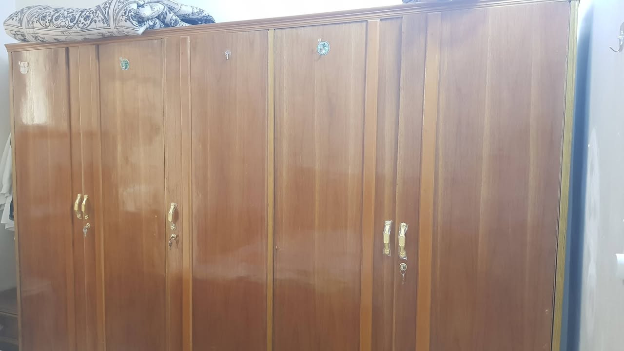 البيع استعمال قليل الحريه الاولى رقم الهاتف *********** السعر ٤٠٠ وبي مجال للشراي إخوان الغرفه عراقيه اشترته جديده.
