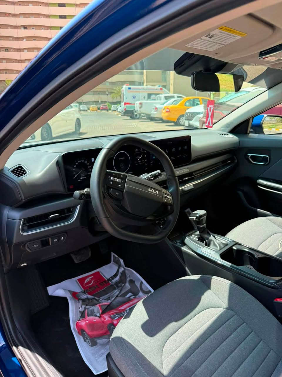 السلام عليكم 
KIA K4 EX 

ماشيه 25 حادثه شبه كلين وحادث واضع بالصور 
موصفات 
بصمه وبصمة ابواب 
شاشه متصل 
تبريد بالشاشه 
قياده ذاتيه 
شاحن لاسلكي 
منافذ تايبسي
راداد 360 
توقف عد رجوع 
ويل كب 17 
بك لايت لد 
داخل رصاصي
مكينة 2000
مكان بسماية 
للاستفسار ***********
