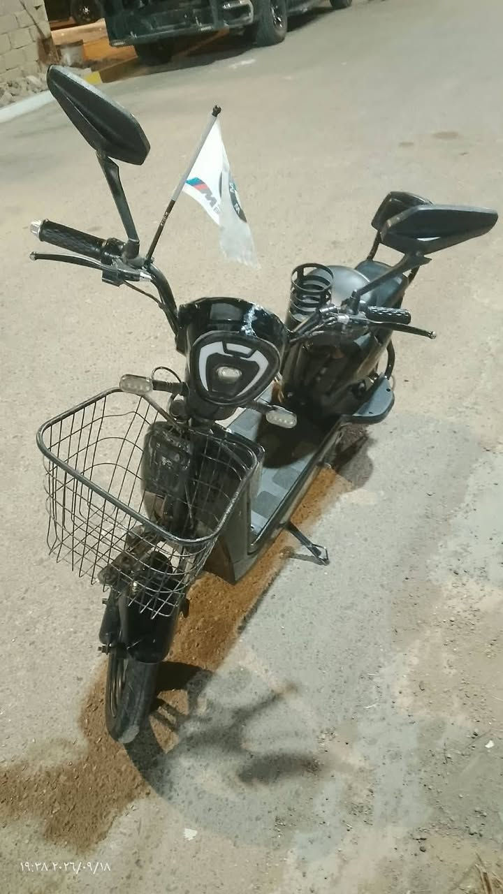 موطور للبيع اخوين الماسه
 نضيف فول مواصفات بطاريات 4
نضيفات 3كير لسعر 300وبي
 مجال بصيط رقم الهاتف 
***********

نص مكتوب في الصور:
- 19:40 ٢٠٢٦/٠٩/١٨
- ١٩:٣٥ ٢٠٢٦/٠٩/١٨
- ١٩:٣٩ ٢٠٢٦/٠٩/١٨
- ١٩:٣٨ ٢٠٢٦/٠٩/١٨