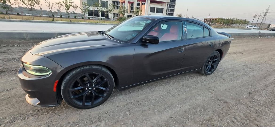 السلام عليكم
جارجر Sxt
موديل 2020
وراد امريكي قطعه وحده تبديل جامرلغ امامي
مكينه 3600
ماشيه 84 الف
تشغيل عن بعد+حساسات خلفيه+كشنات كهرباء+ وباقي التفاصيل موجوده عند الاتصال على الرقم
***********
